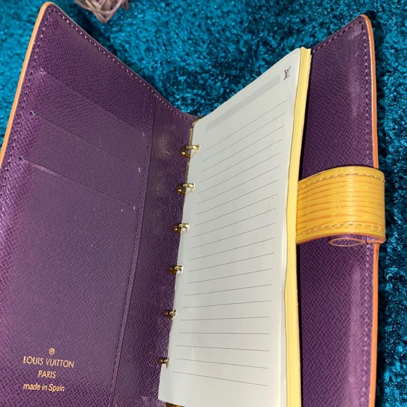 Louis Vuitton Passport Agenda Authentic - Picture 6 of 9